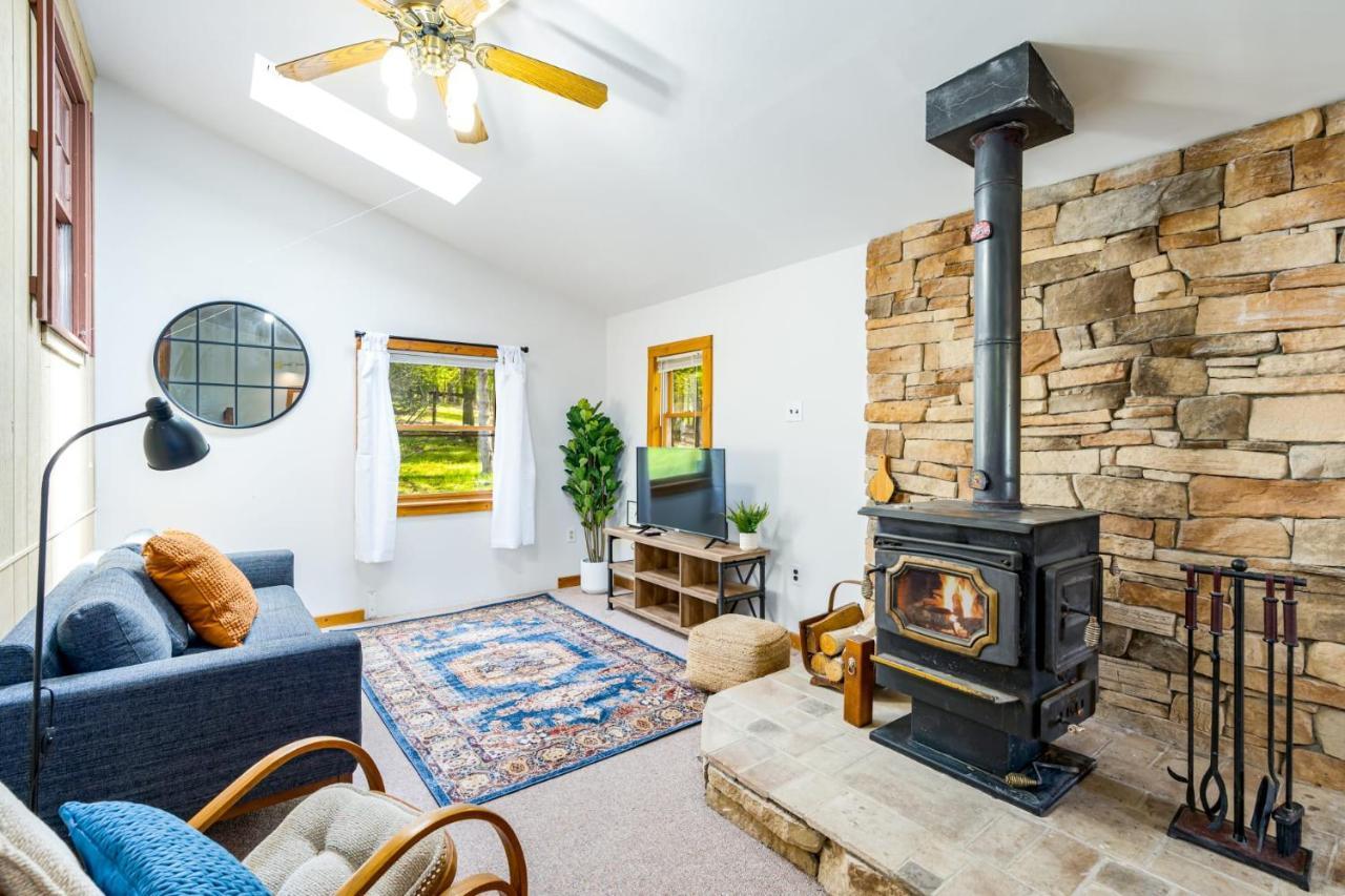 River Access Cabin With Hot Tub, Fire Pit, & Wifi! Morton Grove Exterior foto