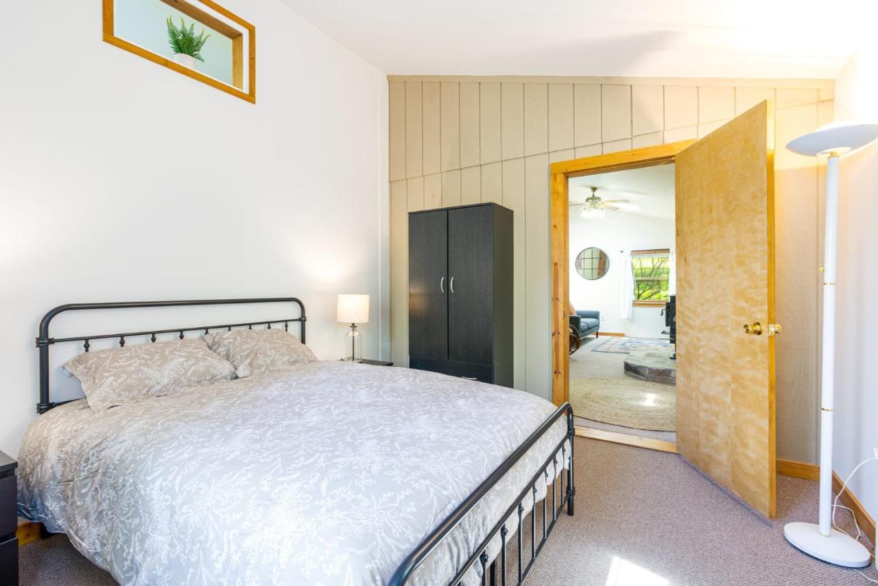 River Access Cabin With Hot Tub, Fire Pit, & Wifi! Morton Grove Exterior foto